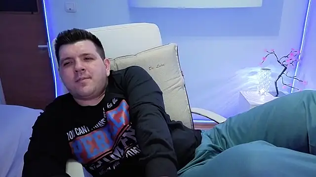 Snapshot of JasonJacks chatting on February 1, 3:32 pm JasonJacks online show from February 1, 3:32 pm