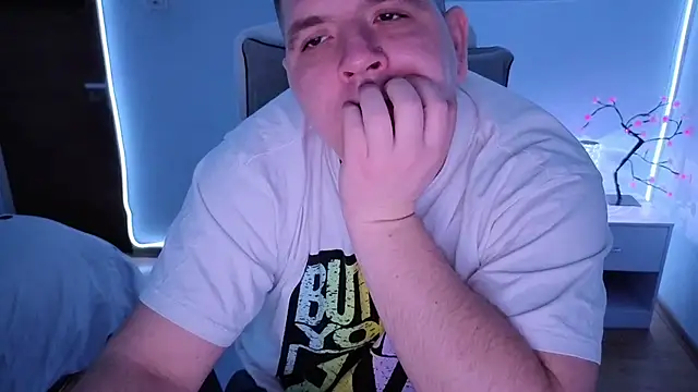 Snapshot of JasonJacks chatting on February 19, 2:51 am JasonJacks online show from February 19, 2:51 am