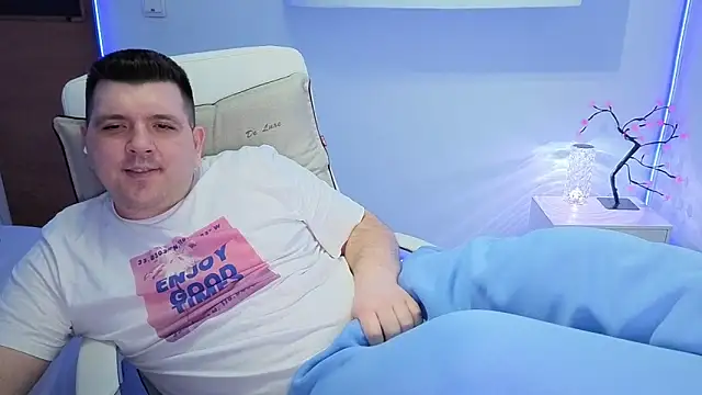 Snapshot of JasonJacks chatting on February 24, 4:16 pm JasonJacks online show from February 24, 4:16 pm