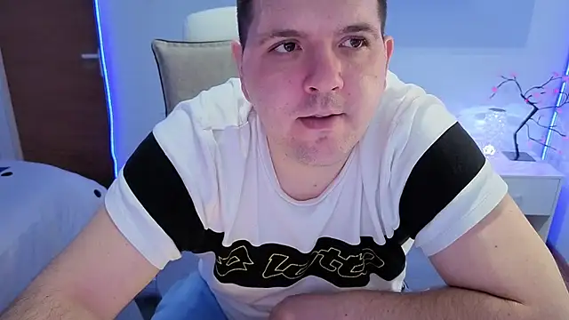 Snapshot of JasonJacks chatting on March 2, 7:26 am JasonJacks online show from March 2, 7:26 am