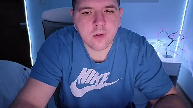 Snapshot of JasonJacks chatting on March 21, 3:44 am JasonJacks online show from March 21, 3:44 am