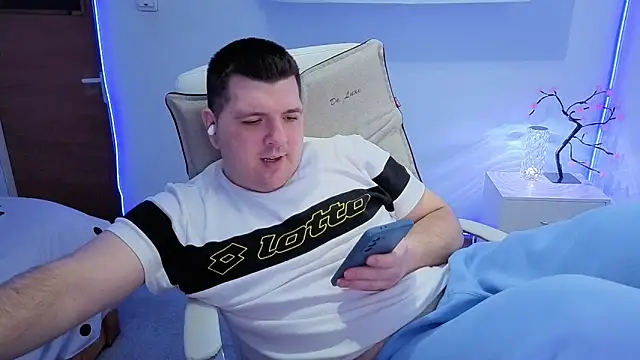 Snapshot of JasonJacks chatting on March 23, 2:54 pm JasonJacks online show from March 23, 2:54 pm