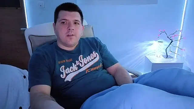 Snapshot of JasonJacks chatting on April 5, 4:20 am JasonJacks online show from April 5, 4:20 am