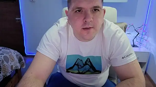 Snapshot of JasonJacks chatting on April 9, 6:19 am JasonJacks online show from April 9, 6:19 am