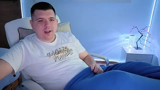 Snapshot of JasonJacks chatting on April 10, 5:01 am JasonJacks online show from April 10, 5:01 am