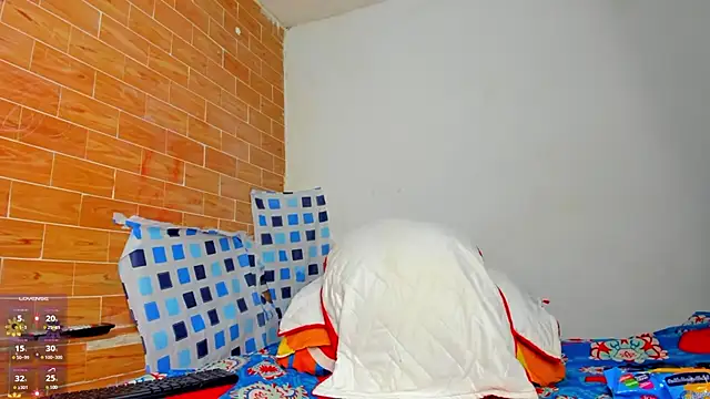 yonsol abril online show from February 9, 4:50 pm