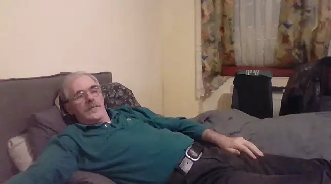 Snapshot of farock chatting on March 1, 5:05 pm farock online show from March 1, 5:05 pm