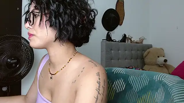 Sexy Lia  online show from May 12, 12:19 am