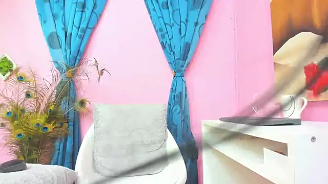 miss--flora online show from December 15, 7:42 pm