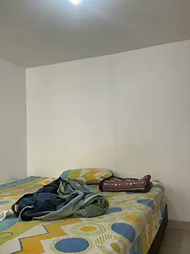 miss--flora online show from February 17, 5:10 pm