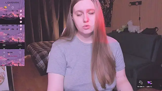 Snapshot of Alice_Dreamgirl_ chatting on October 15, 9:42 am Alice Dreamgirl online show from October 15, 9:42 am