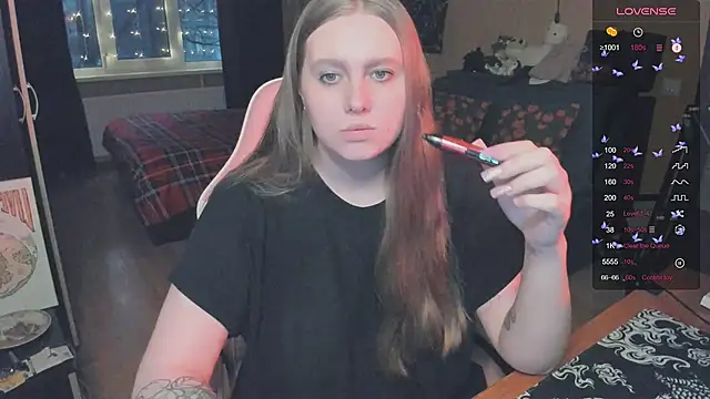 Snapshot of Alice_Dreamgirl_ chatting on December 16, 1:05 pm Alice Dreamgirl online show from December 16, 1:05 pm