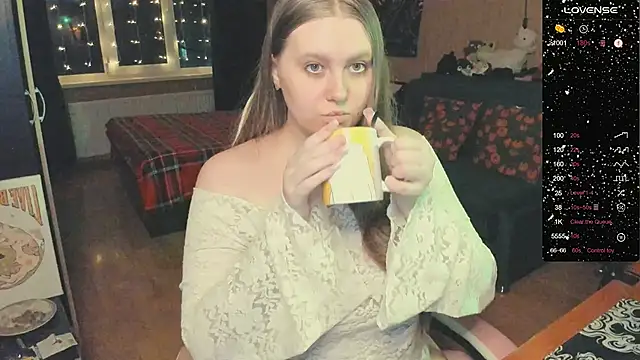 Snapshot of Alice_Dreamgirl_ chatting on December 19, 1:40 pm Alice Dreamgirl online show from December 19, 1:40 pm