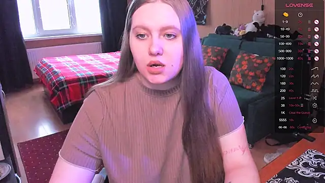 Snapshot of Alice_Dreamgirl_ chatting on January 13, 11:59 am Alice Dreamgirl online show from January 13, 11:59 am