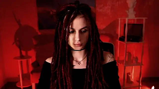 Snapshot of JadeCastle_ chatting on May 12, 4:15 pm JadeCastle online show from May 12, 4:15 pm