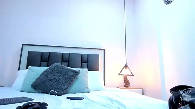 hotmature1 online show from October 21, 11:00 am