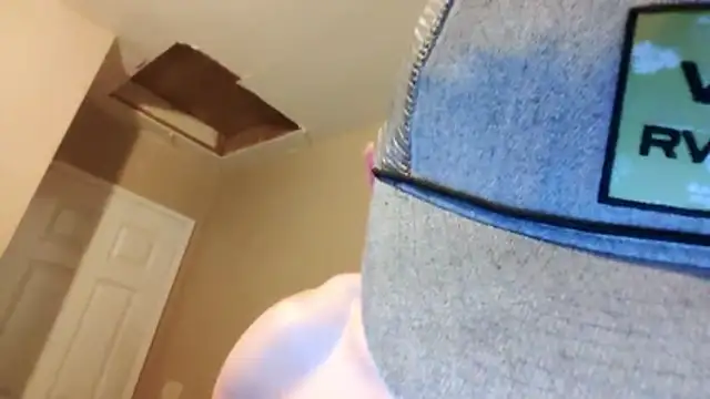 Snapshot of Huntzg23 chatting on November 22, 2:32 am Huntzg23 online show from November 22, 2:32 am