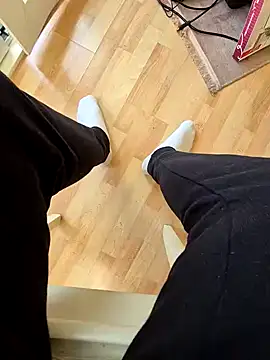 dirtynylonboy33 online show from December 17, 12:22 pm