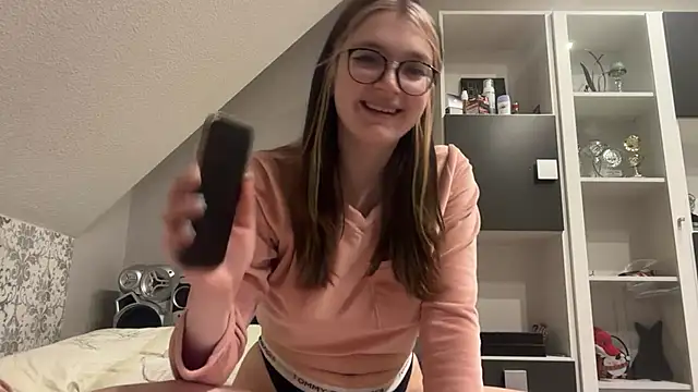 NikaCyberslut online show from December 24, 8:16 pm