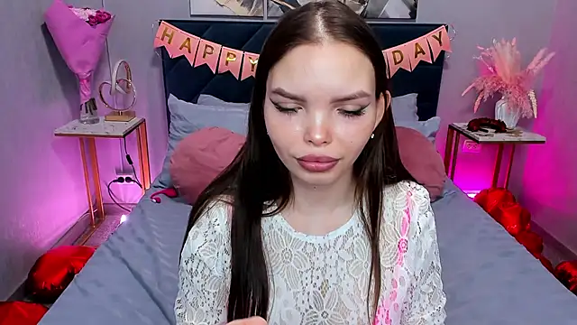 Curvy Dynamite  online show from March 4, 1:22 am