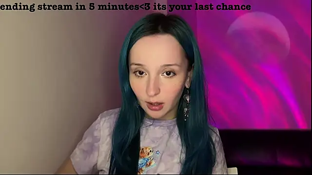 Snapshot of bumble_bee chatting on December 23, 11:47 am bumble bee online show from December 23, 11:47 am