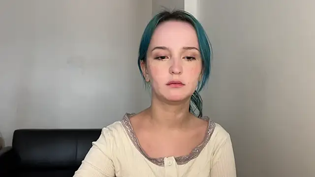 Snapshot of bumble_bee chatting on December 29, 9:39 am bumble bee online show from December 29, 9:39 am