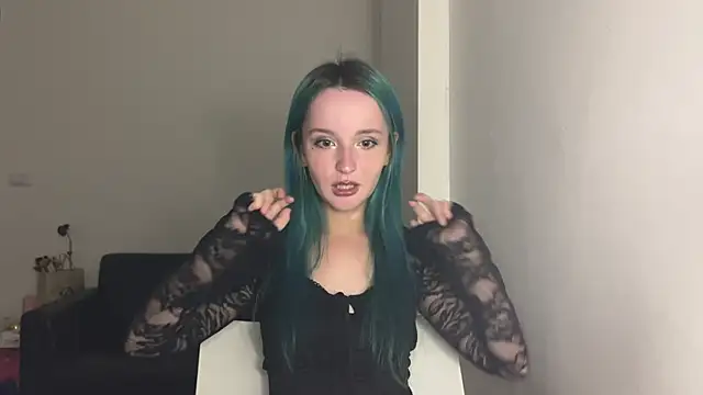 Snapshot of bumble_bee chatting on January 27, 12:37 pm bumble bee online show from January 27, 12:37 pm