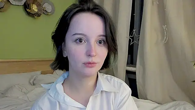 Snapshot of bumble_bee chatting on February 21, 5:58 pm bumble bee online show from February 21, 5:58 pm