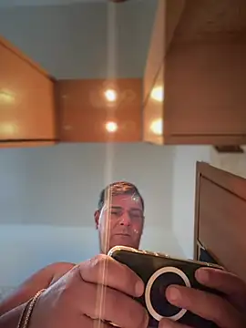 SecretlyDD online show from February 3, 9:47 am