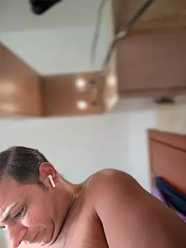 SecretlyDD online show from February 17, 9:50 am