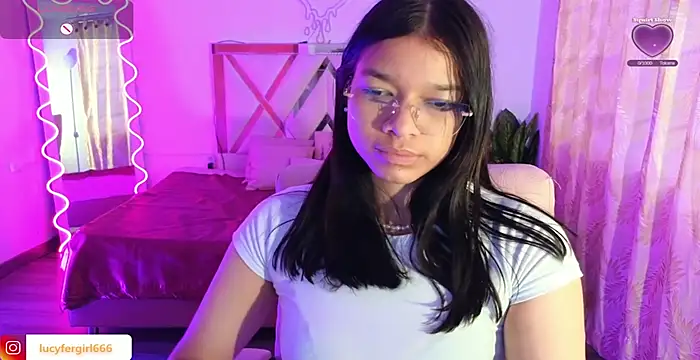 Emilly tay online show from February 25, 12:03 pm