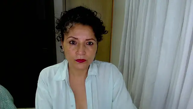 arianna ros3 online show from May 13, 2:31 am