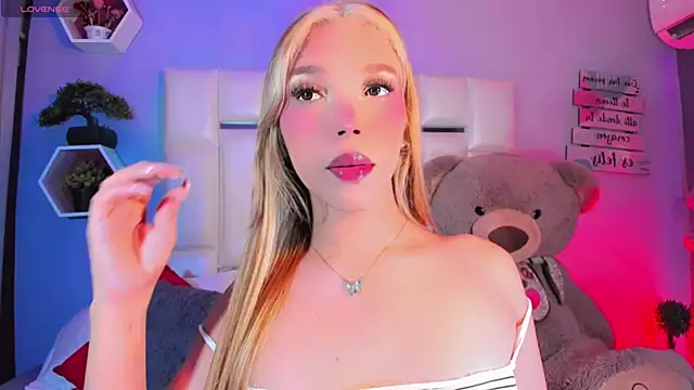 Aileen 18 online show from September 21, 8:32 pm
