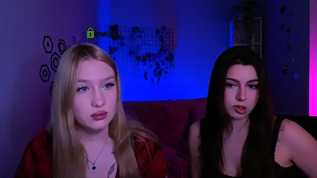 playful sophie online show from April 17, 8:01 pm