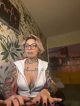 Lucky Deniz online show from December 19, 9:11 pm