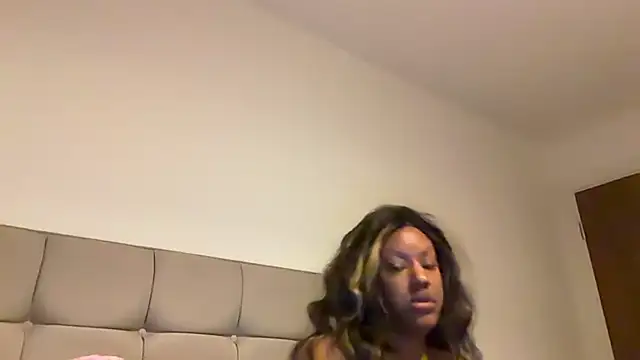 LavenderBuxton online show from April 20, 9:38 pm