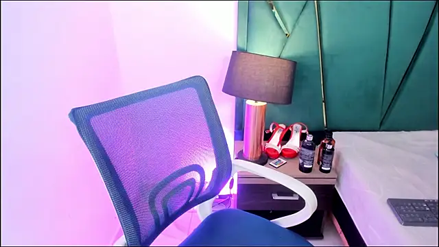 Snapshot of Tamara_Myller chatting on April 11, 12:31 pm Tamara Myller online show from April 11, 12:31 pm