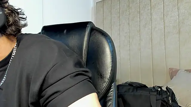 jeicob gagnon online show from October 12, 8:46 am