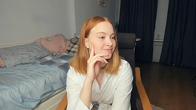 Snapshot of HarrmonSarah chatting on December 22, 12:38 pm HarrmonSarah online show from December 22, 12:38 pm