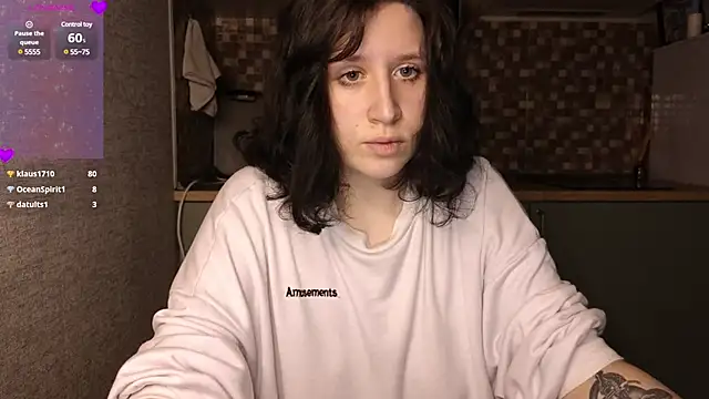 whatamarrie online show from January 28, 2:21 am