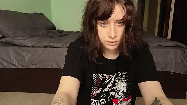 whatamarrie online show from February 11, 8:48 am