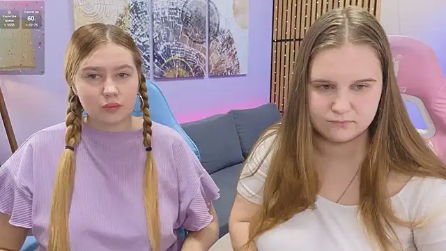 Snapshot of Ellie_Wellie chatting on January 27, 2:24 pm Ellie Wellie online show from January 27, 2:24 pm