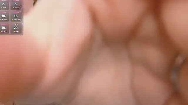 Snapshot of Ellie_Wellie chatting on January 28, 6:28 pm Ellie Wellie online show from January 28, 6:28 pm