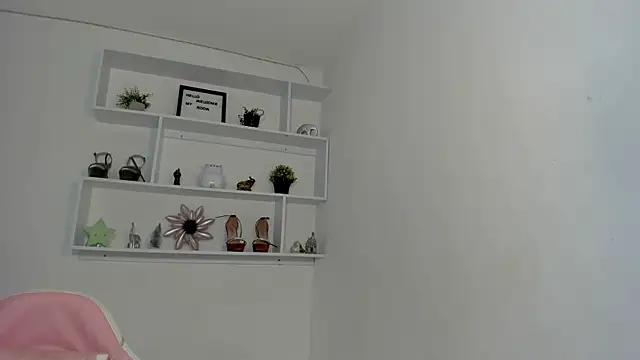 Zizi-campbel online show from December 17, 10:43 pm