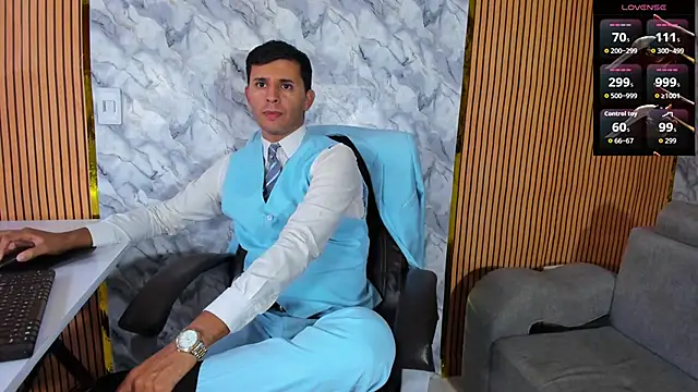 Hideintheoffice online show from September 19, 10:54 pm