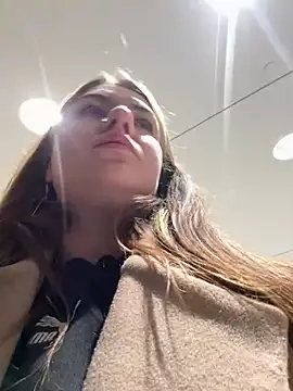 Snapshot of MayaMystic chatting on December 25, 3:06 pm MayaMystic online show from December 25, 3:06 pm