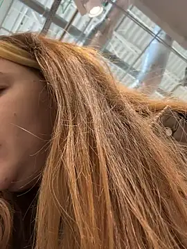 Snapshot of MayaMystic chatting on January 3, 11:03 am MayaMystic online show from January 3, 11:03 am