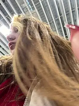 Snapshot of MayaMystic chatting on January 5, 11:04 am MayaMystic online show from January 5, 11:04 am