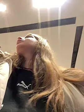 Snapshot of MayaMystic chatting on January 13, 3:15 pm MayaMystic online show from January 13, 3:15 pm