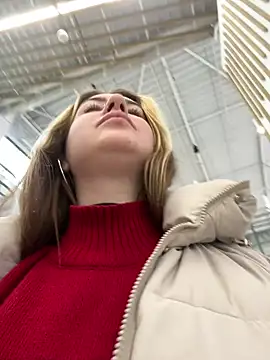 Snapshot of MayaMystic chatting on February 3, 12:25 pm MayaMystic online show from February 3, 12:25 pm